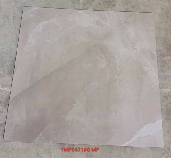 Carrelage en céramique marbré