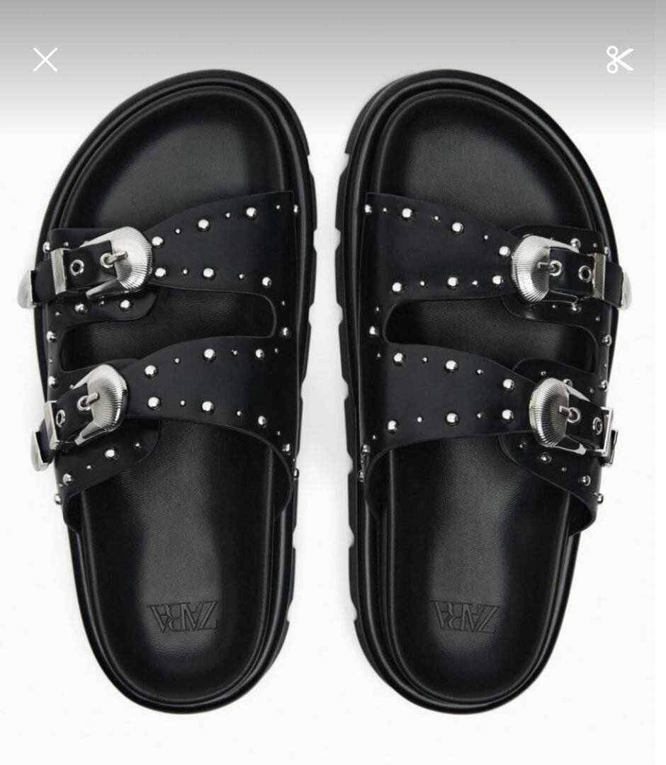 Sandales noires à boucles