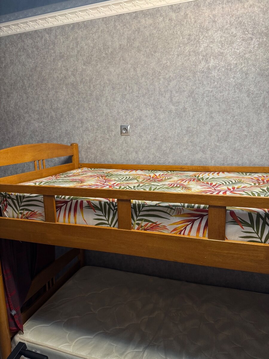 Двухярустная кровать