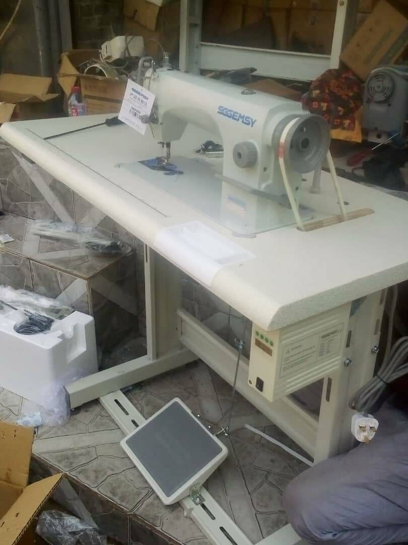 GEMSY INDUSTRIAL SEWING MACHINE