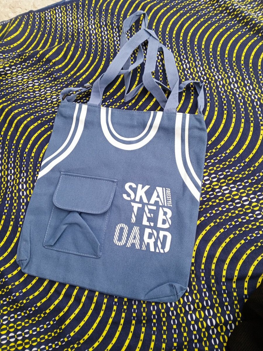 Tote bag