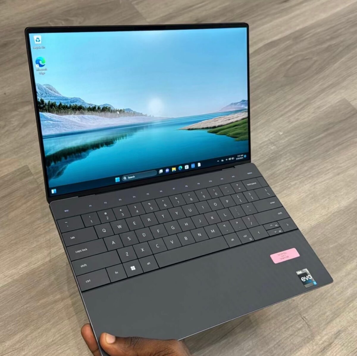 Neatly DELL XPS PLUS core i7 32gb ram 512gb ssd