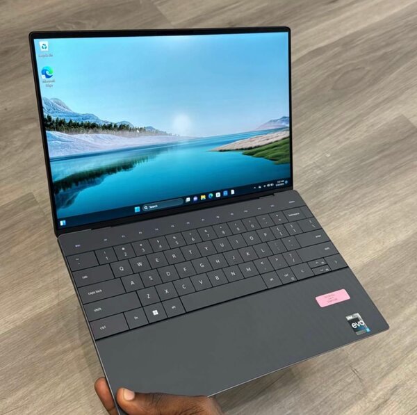 Neatly DELL XPS PLUS core i7 32gb ram 512gb ssd