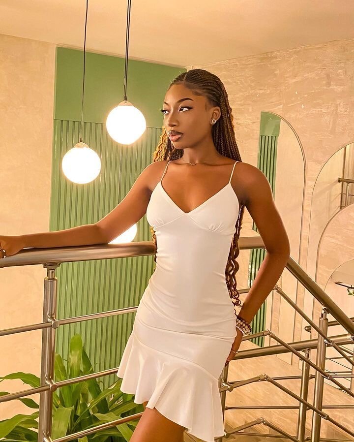 Robe Blanche Élégante Soirée