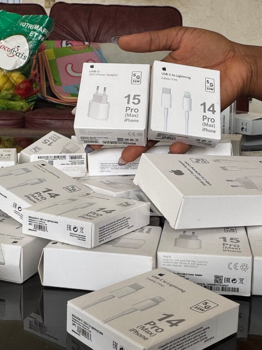 Câble +boitier ( type c,Lightning) iPhone et Samsung