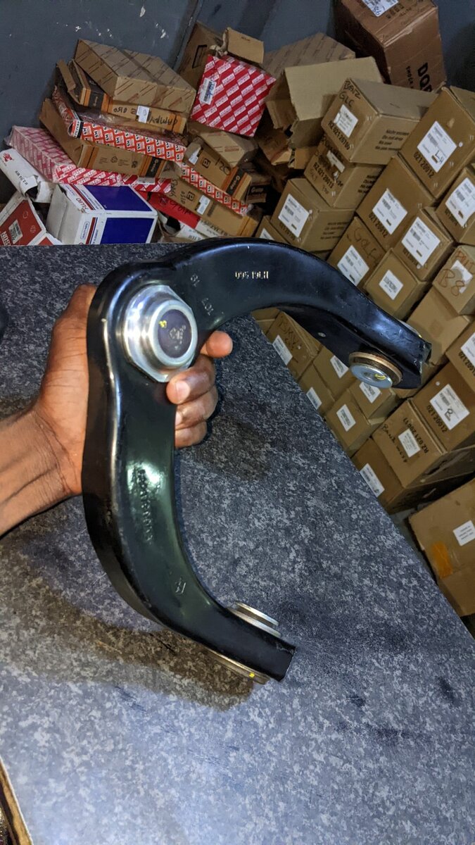 Upper Control Arms For Jeep Grand Cherokee WK2 & DODGE