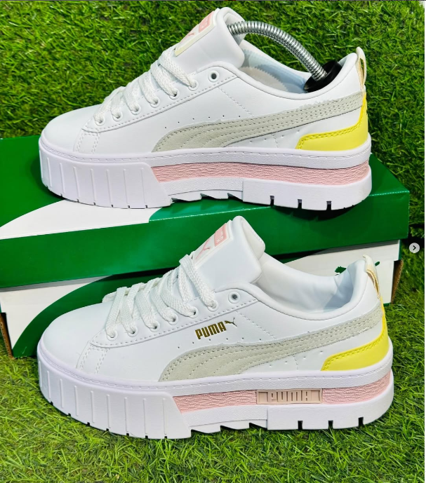 white puma sneakers
