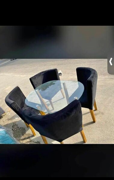 Table à manger moderne ronde