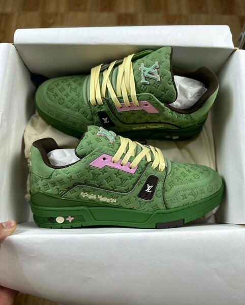 LOUIS VITTON CLASSIC