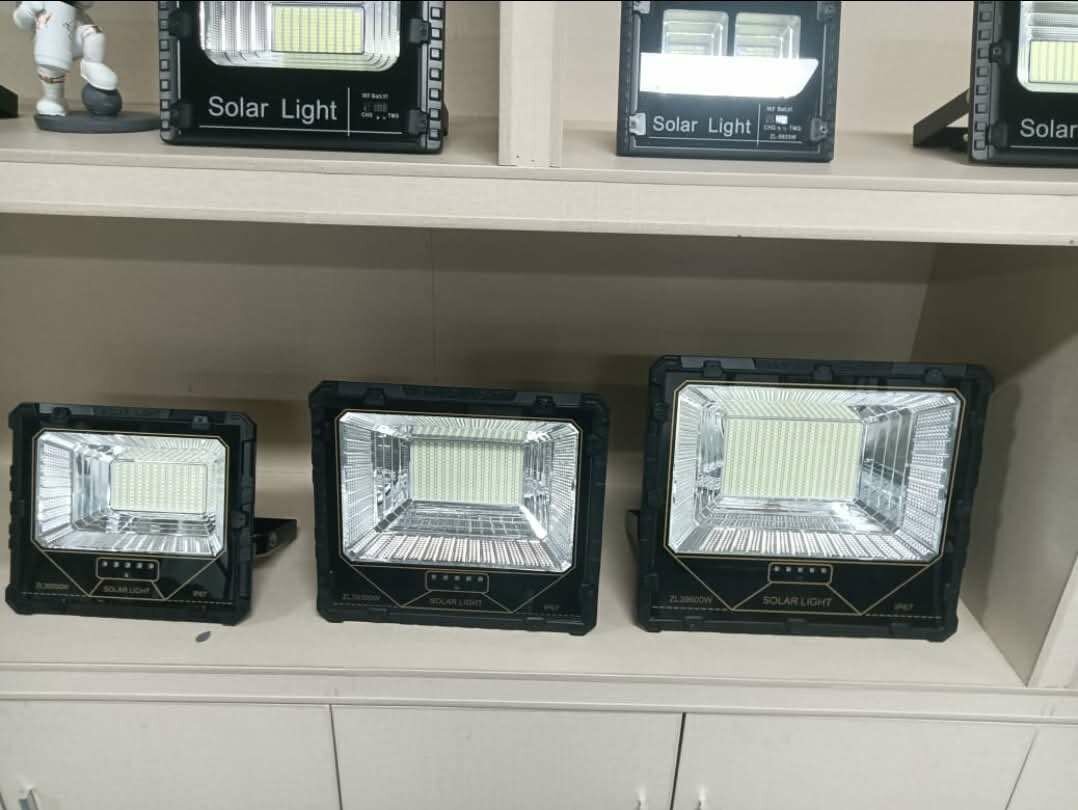 Lumière Solaire Extérieure Puissante