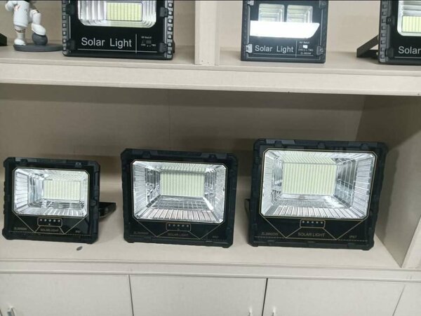 Lumière Solaire Extérieure Puissante