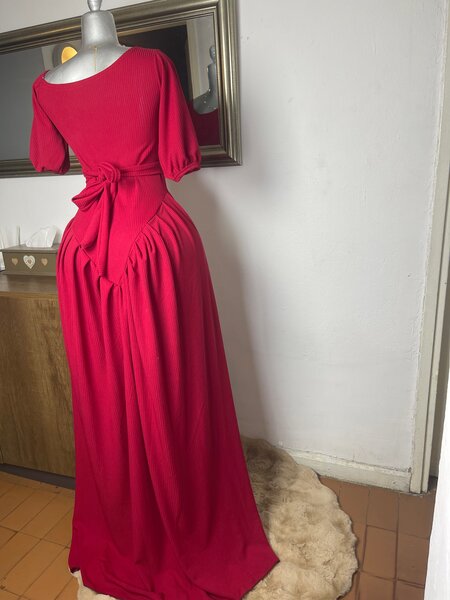 Robe rouge élégante
