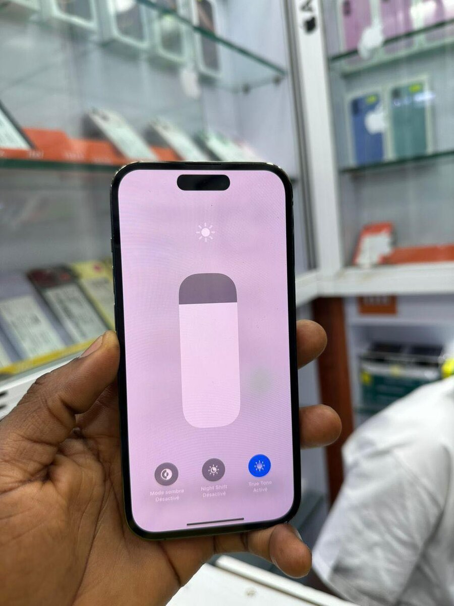 14 pro 128giga casi neuf retou