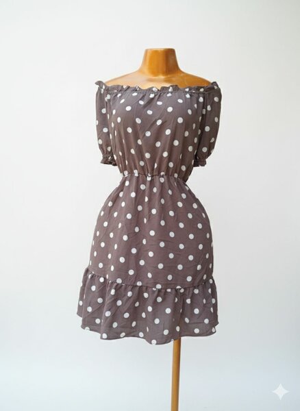Robe à pois élégante femme