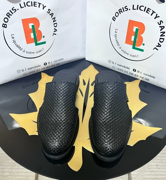 Sandales en cuir tressé