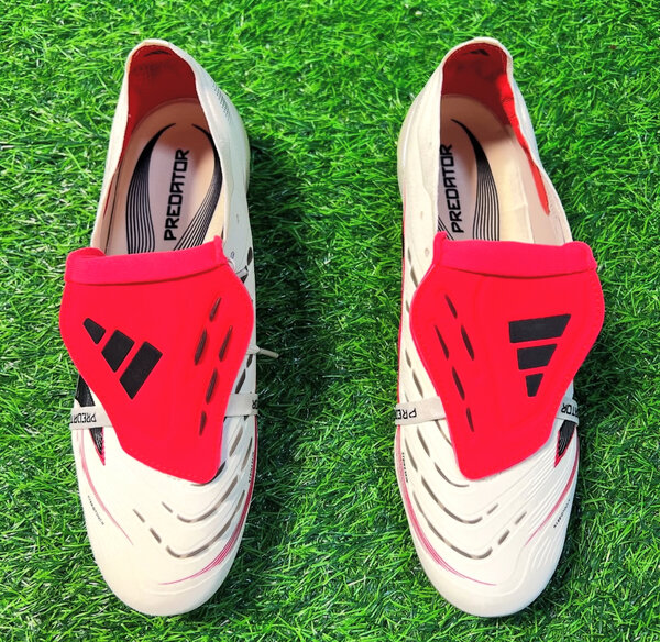 Chaussures de Foot Predator