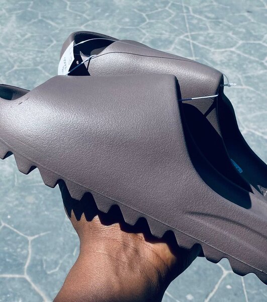 Yeezy slides  