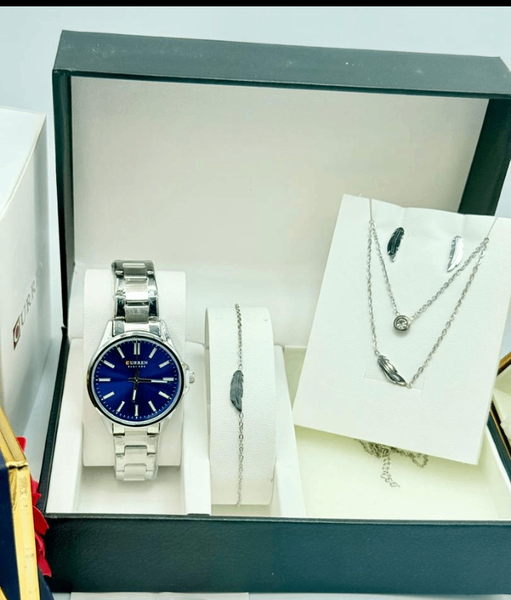 Ensemble Montre et Bijoux Élégant