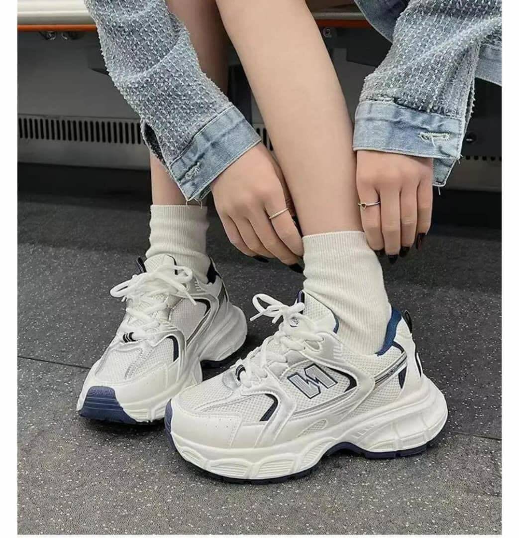 Sneakers (new balance)