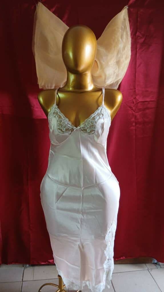 Nuisette Satin Dentelle Élégante