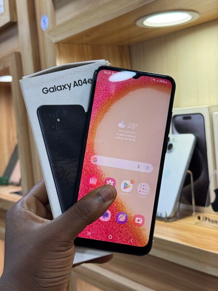 Samsung Galaxy A04e Smartphone