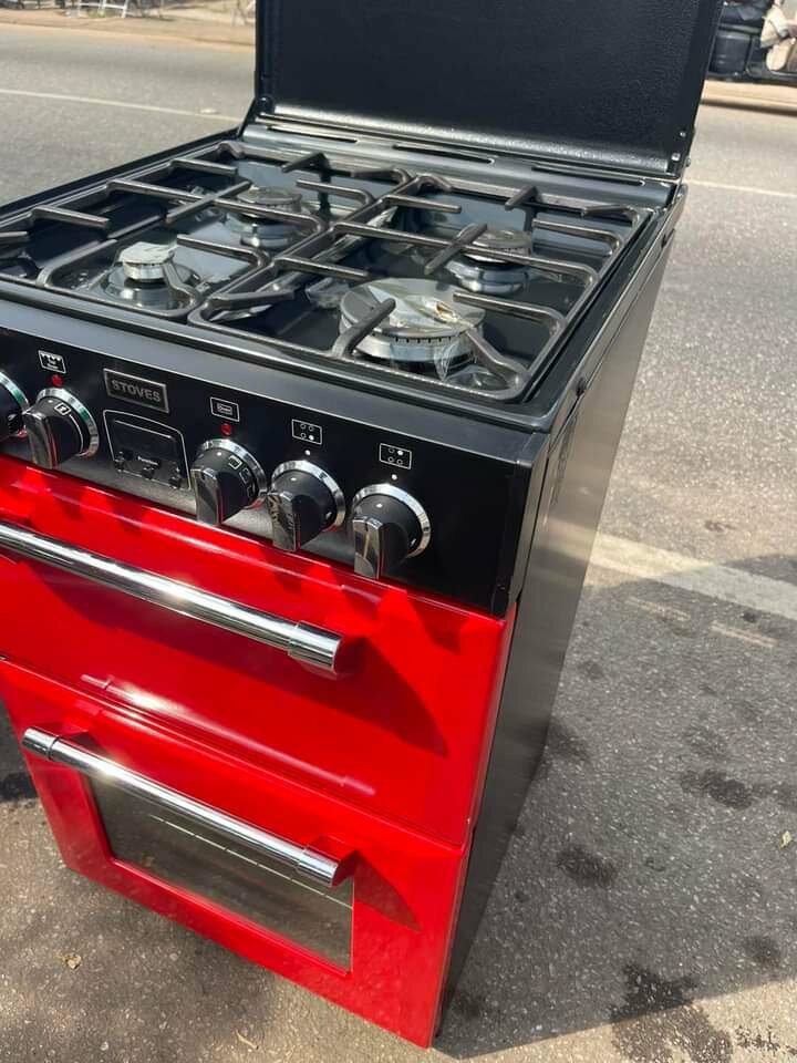 Four Gas Burner With Oven and Grill
