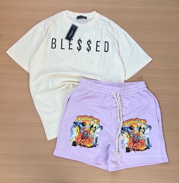 T SHIRT & SHORTS
