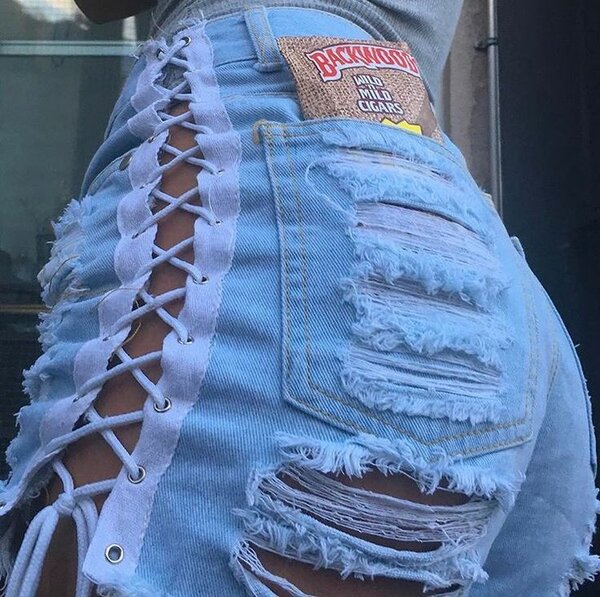 Short en jean lacé moderne