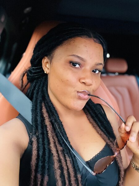 Extensions de cheveux synthétiques