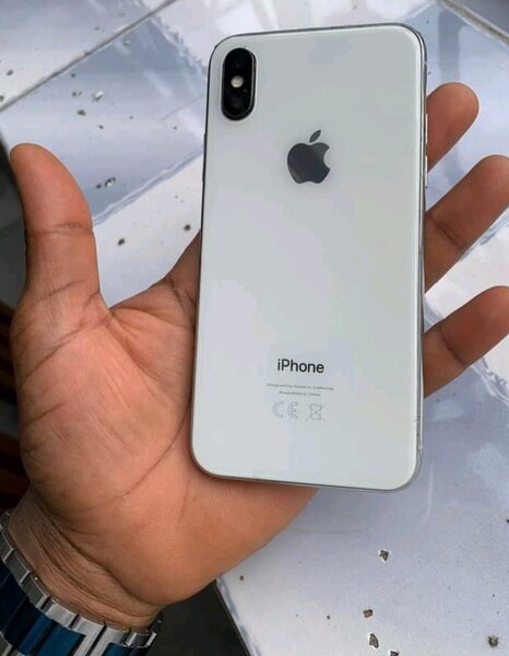 iPhone X Argent Débloqué