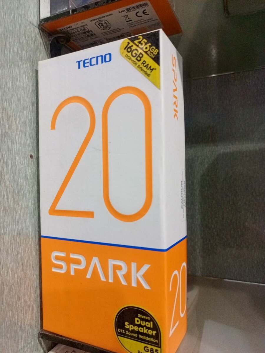 Tecno spark 20