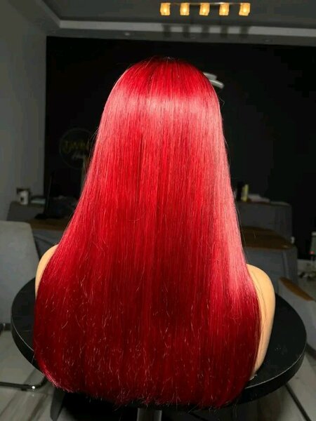 Perruque en cheveux lisses