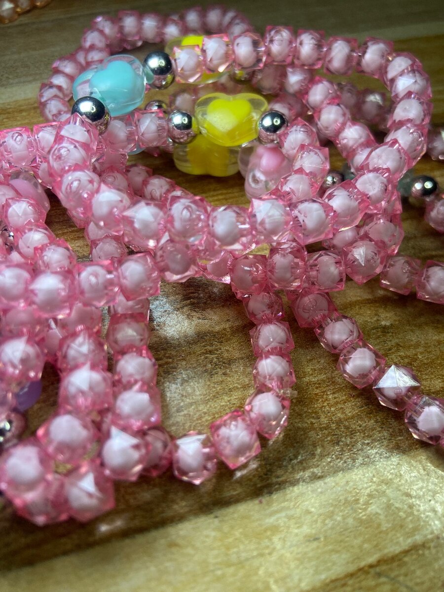 Bracelets colorés en perles