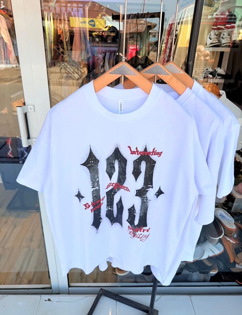 T-shirt graphique style urbain