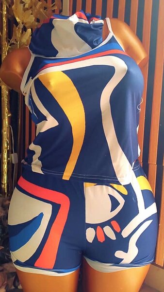 Tenue de nuit colorée femme