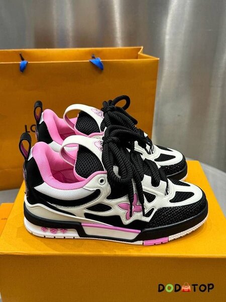 Chaussures Nike noir et rose