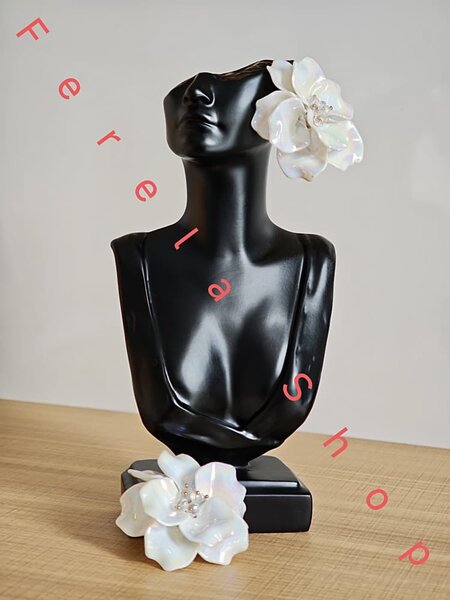 Broche florale perles élégante