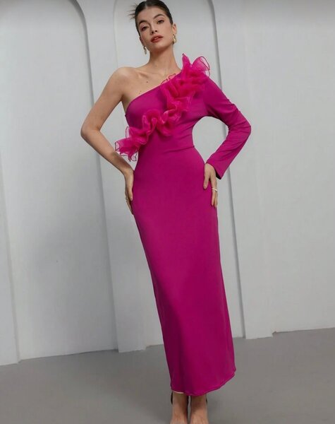 Robe asymétrique rose chic