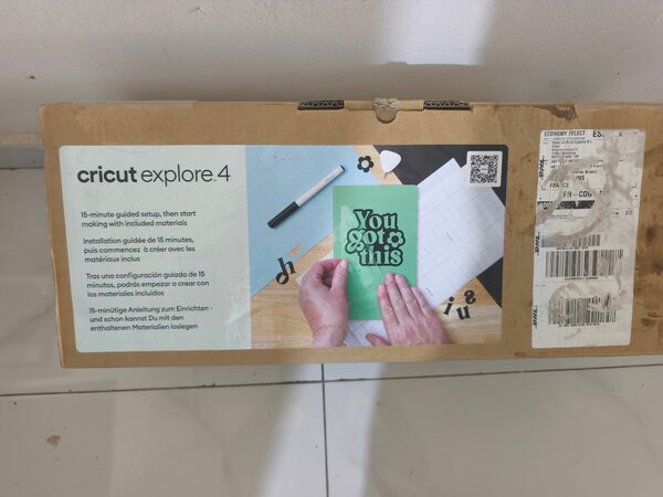 Cricut Explore 4 - Machine de Découpe