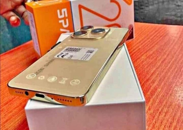 Smartphone Camom Spark 20 Pro