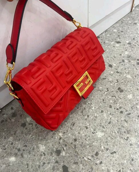 Sac à main en cuir pour femme