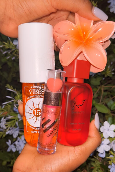 Kit(gloss ,parfum,barrette )