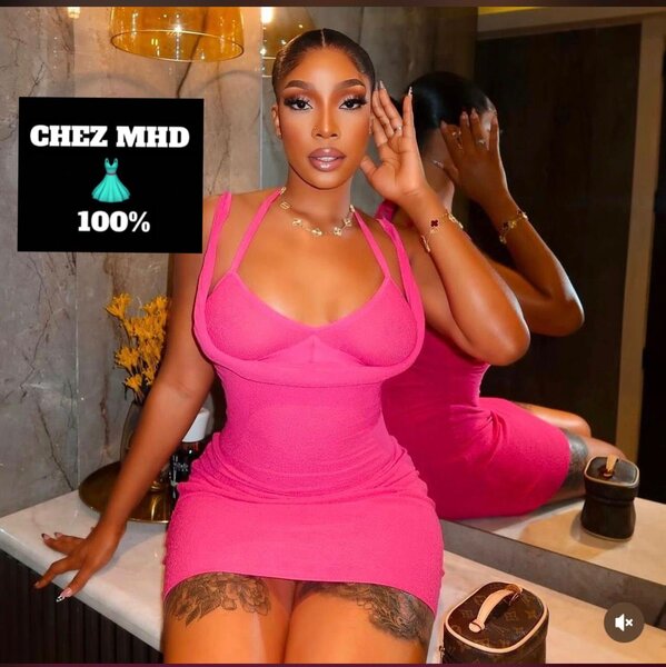 Robe moulante rose élégante