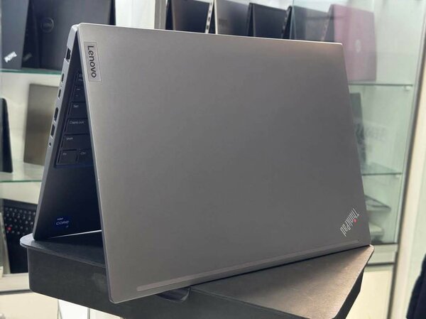 LENOVO ThinkPad T16