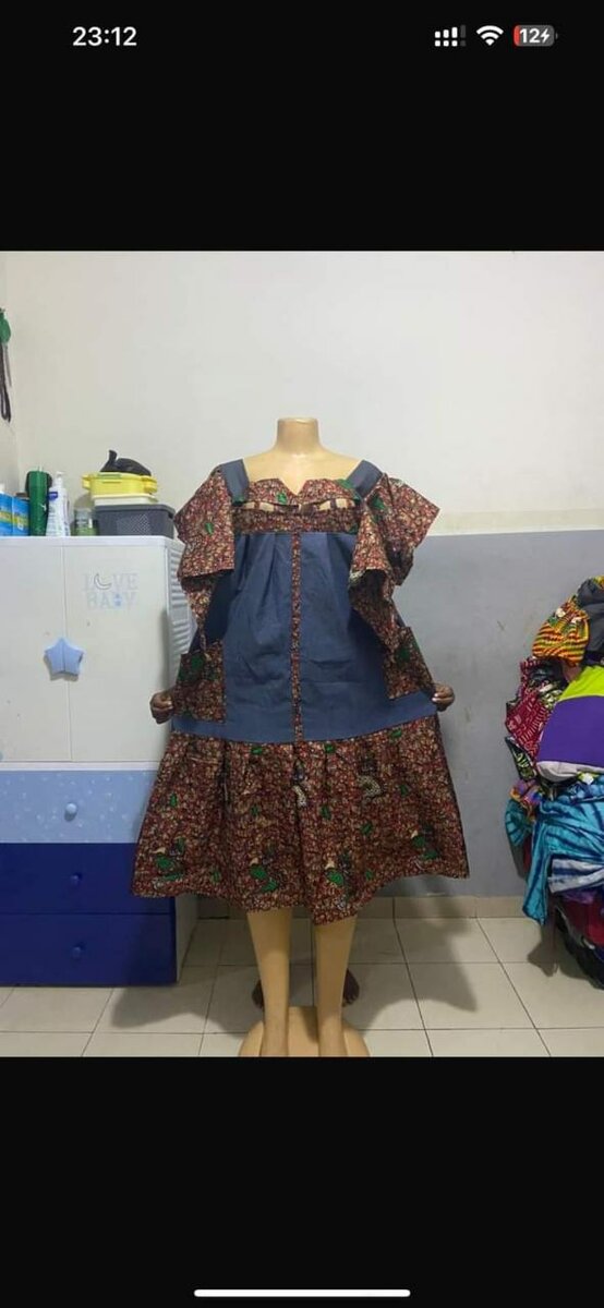 Robe disponible a 7000fr