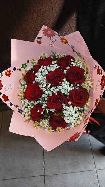 Bouquet de Roses Rouges Élégant