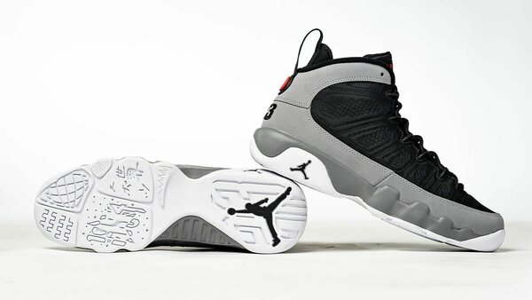 Air Jordan 9