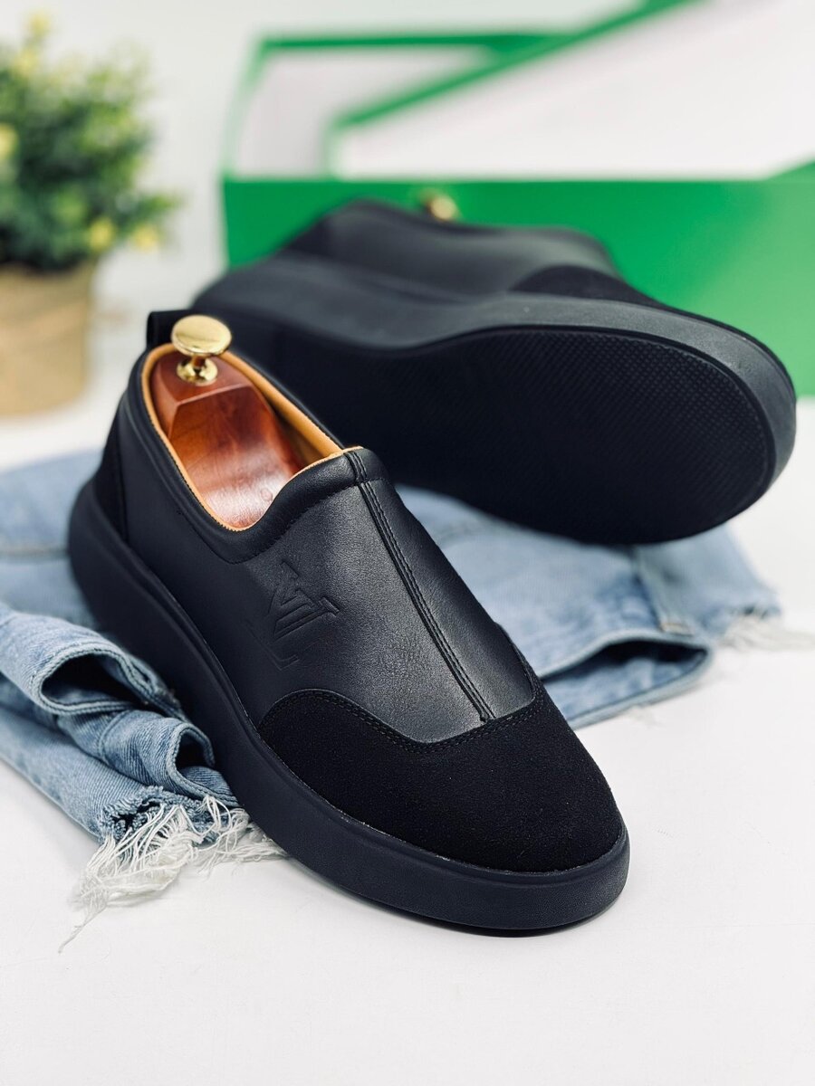 LOUIS VUITTON EASY WEAR ALL BLACK