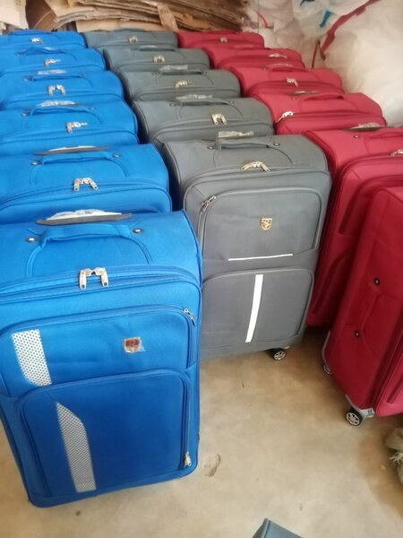 Valise à roulettes robuste