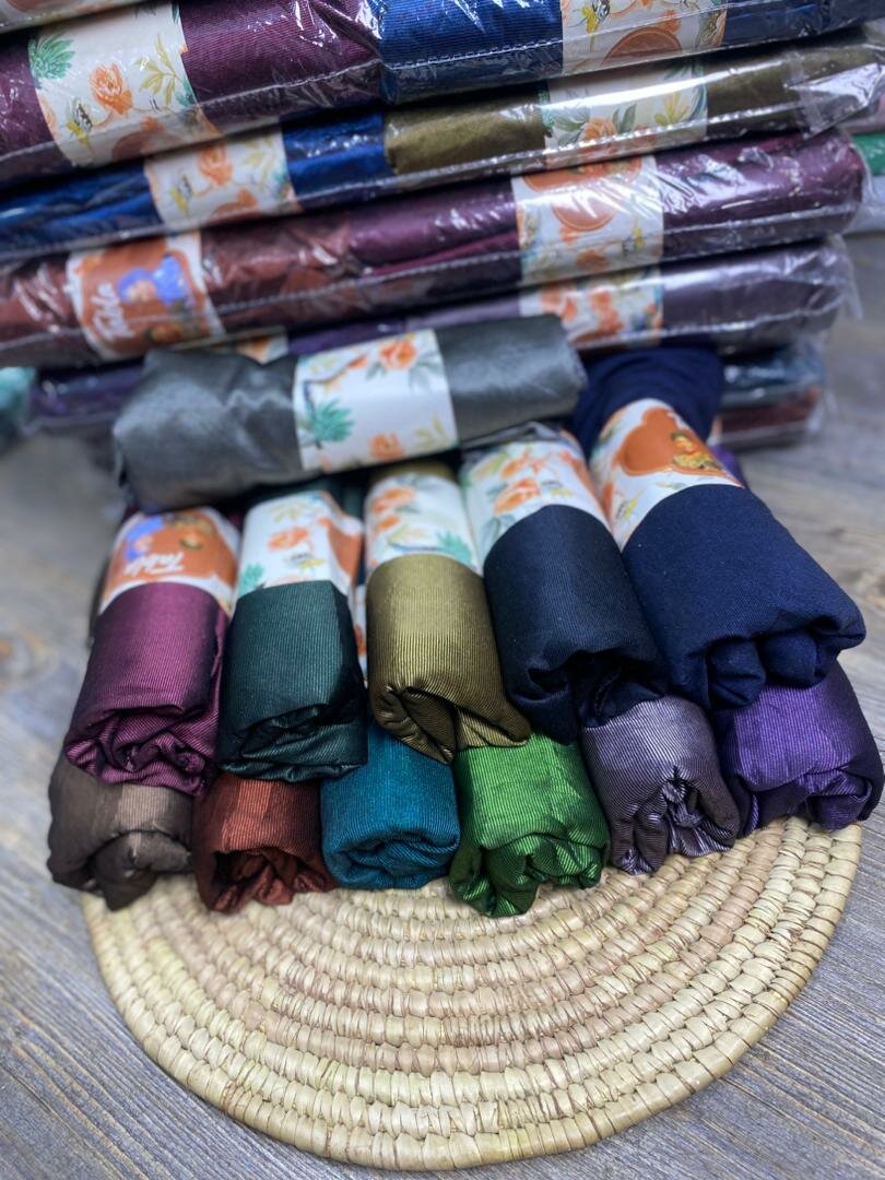 Foulard en soie floral élégant